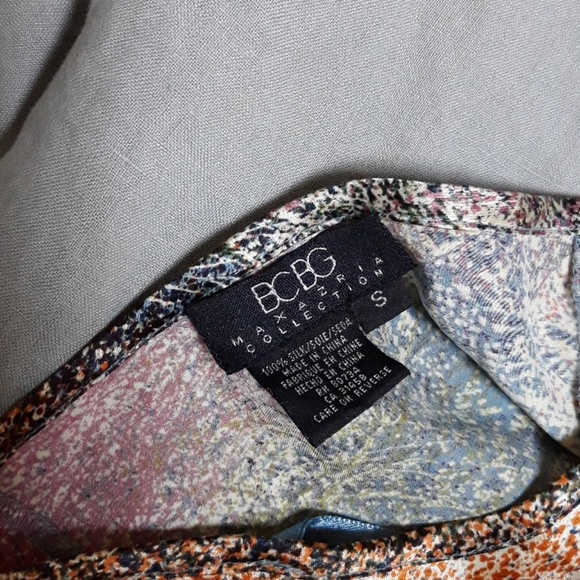 BCBG Silk top size S - Picture 3 of 3
